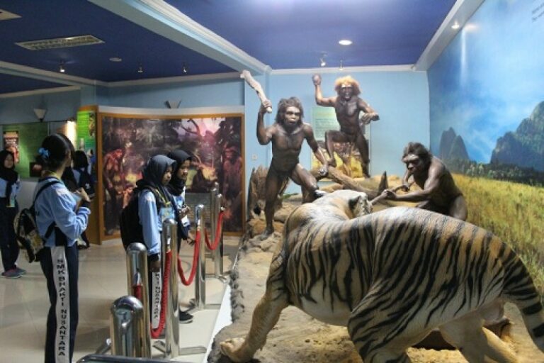 mengapa indonesia mendapat julukan museum manusia purba dunia